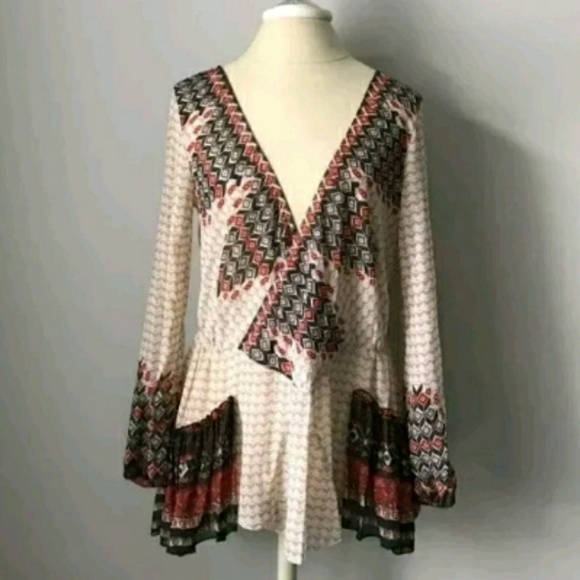 Free People Chiffon Peplum surplice V neck size XS - Picture 2 of 5